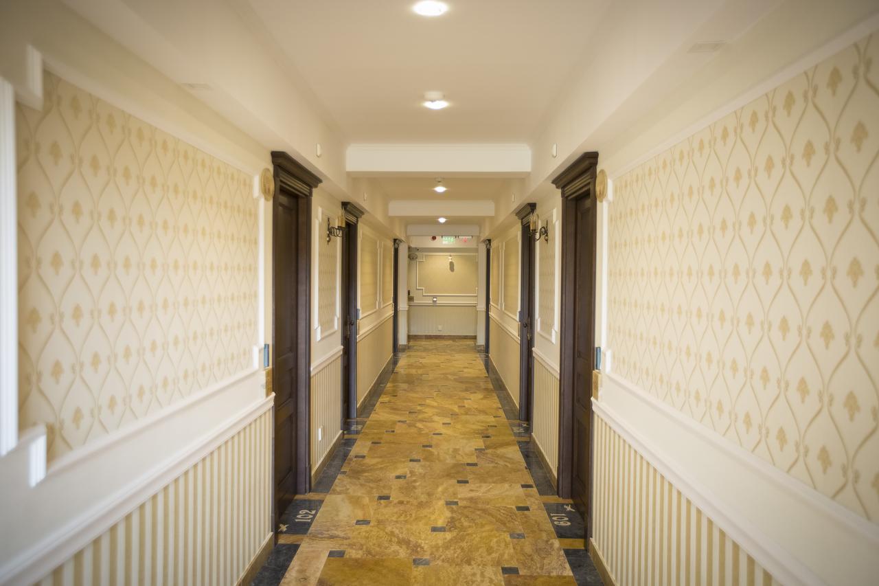 Hotel Aviator Boutique オトペニ エクステリア 写真
