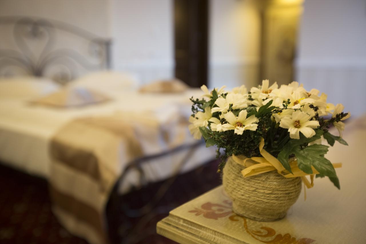 Hotel Aviator Boutique オトペニ エクステリア 写真