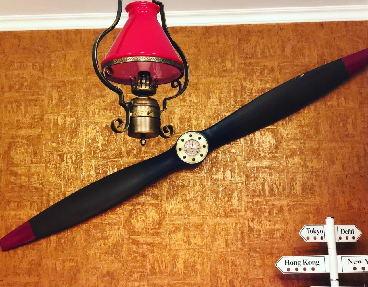Hotel Aviator Boutique オトペニ エクステリア 写真